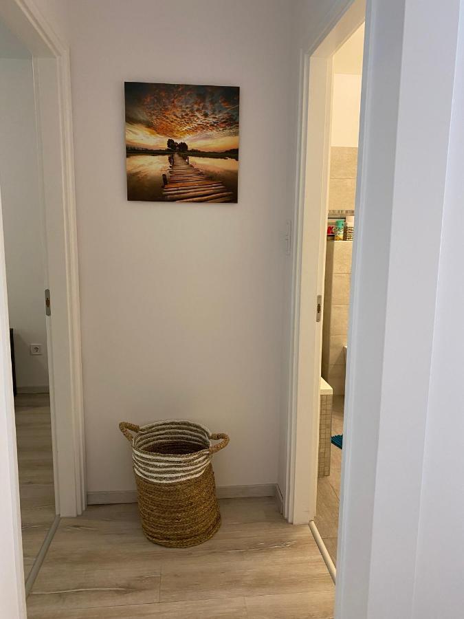 Moonshine Szeged Apartamento Exterior foto
